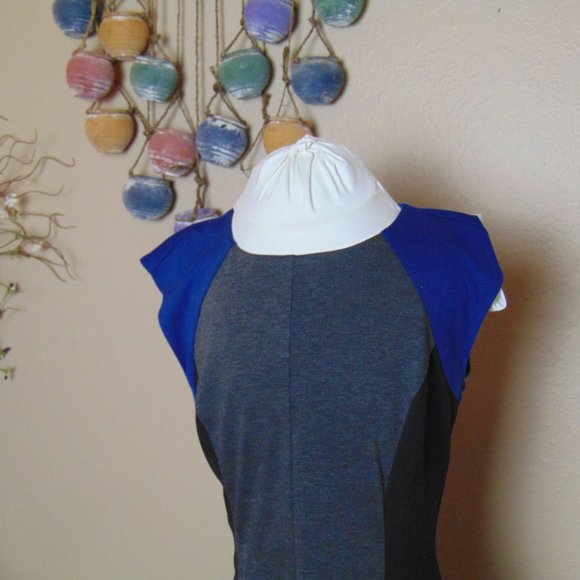 Sold!🎉 - Picture 2 of 5